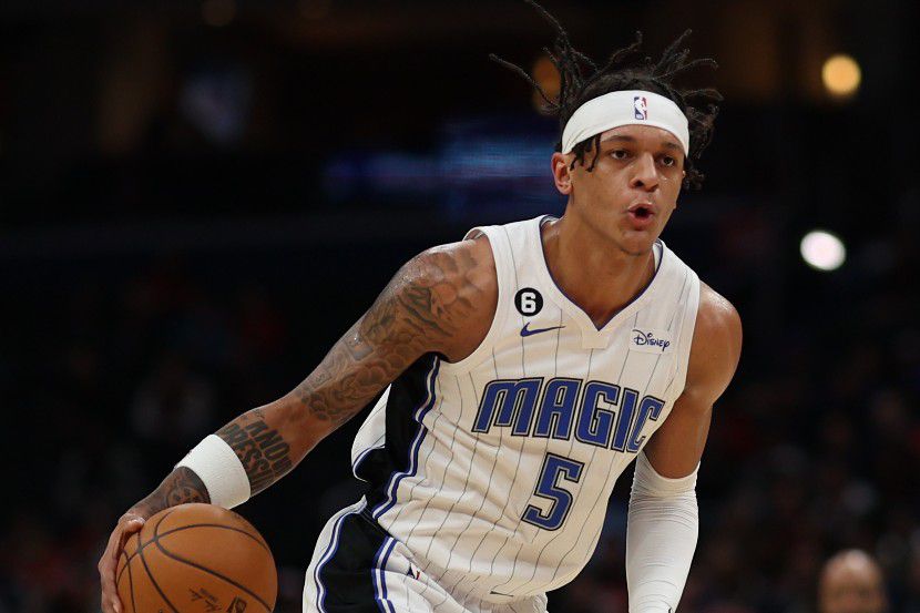 Οι Μάτζικ διέλυσαν τους Πίστονς και βάζουν πλώρη για playoffs