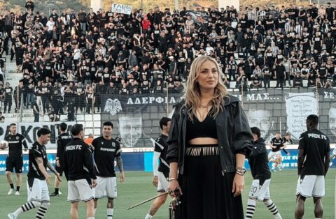 Συγκινεί η λυράρισσα που έπαιξε στον τελικό – Ποια είναι η Γεωργία Νταγάκη