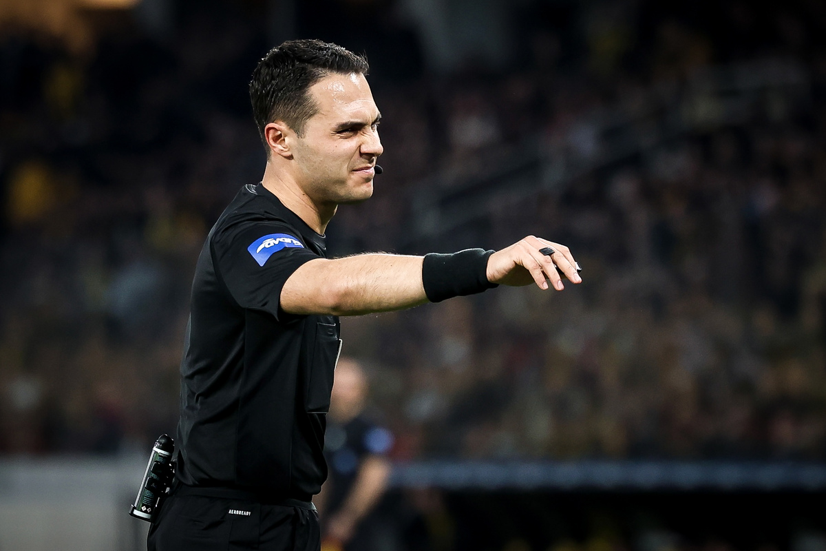 «Βολές» του Αστέρα AKTOR κατά της διαιτησίας Πολυχρόνη – Η φάση που διαμαρτύρεται