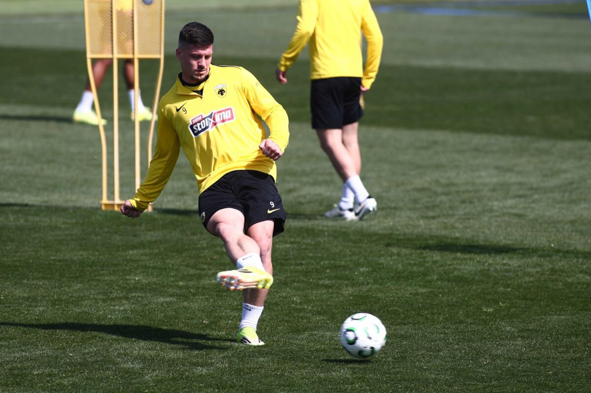 Η ΑΕΚ πιάνει δουλειά για Λεωφόρο και ο Γιόβιτς πατάει… γκάζι