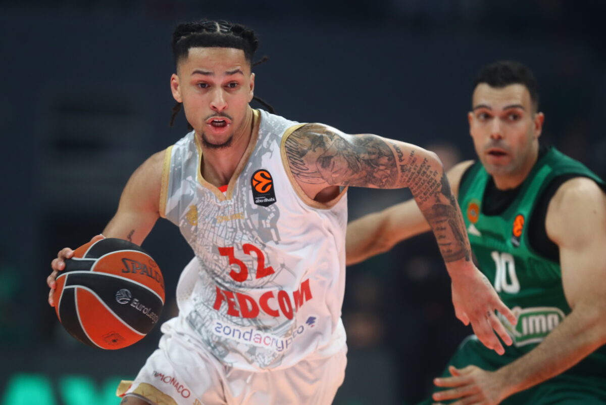 Στράζελ: «Δεν θα σταματήσουμε τώρα, τίποτα δεν είναι αδύνατο»