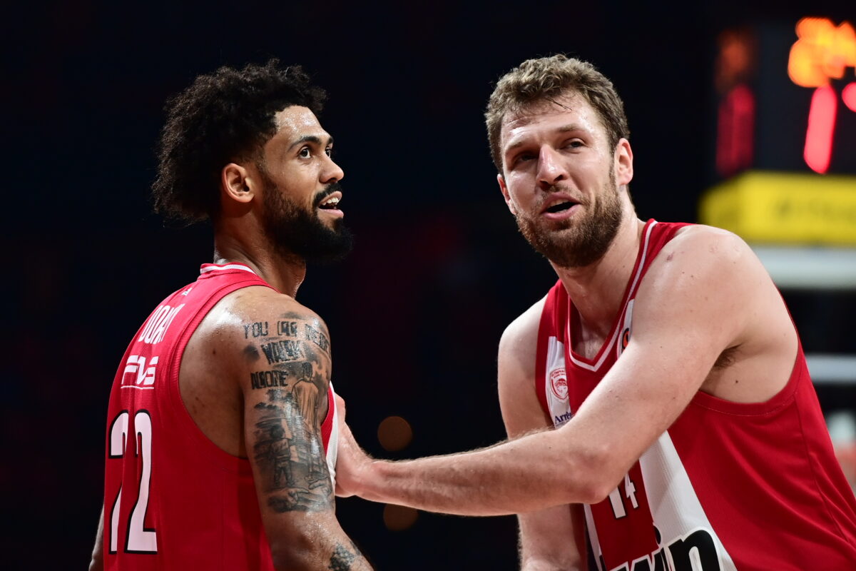 Ο «ψηλός και ο κοντός» ξαφρίζουν τους αντιπάλους, θησαυρίζουν τον Ολυμπιακό