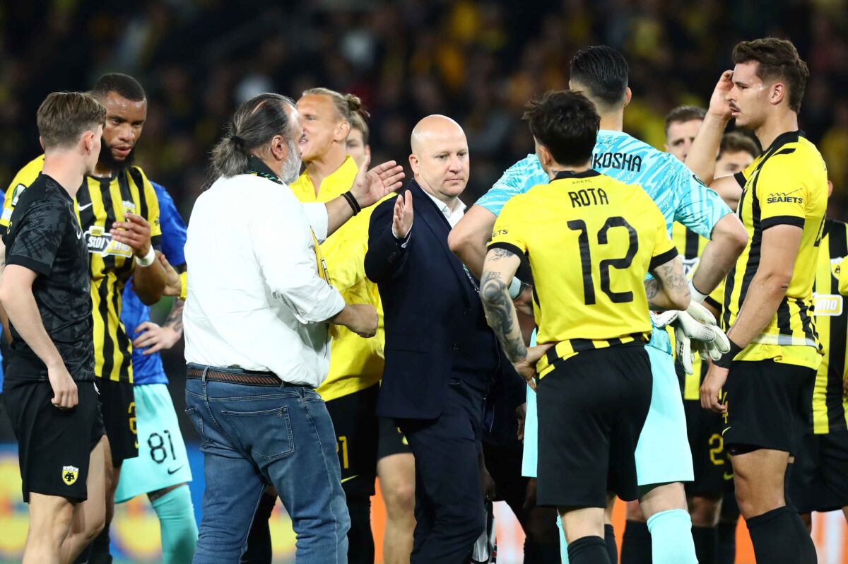 Νίκολιτς στους παίκτες της ΑΕΚ: «Απ’ αυτό το ματς φεύγετε με ψηλά το κεφάλι και έτσι θα συνεχίσετε»