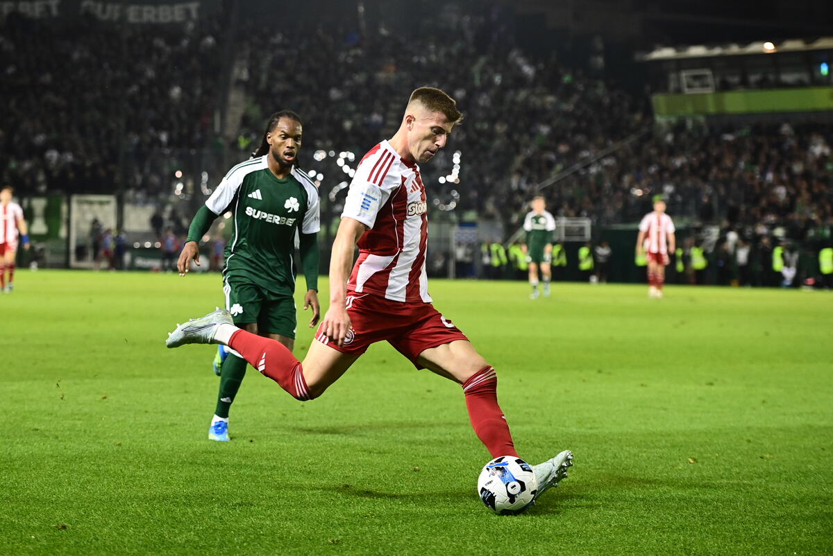 Το μοτίβο που μαρτυράει πως ο Ολυμπιακός του Μεντιλίμπαρ… δεν θέλει την μπάλα