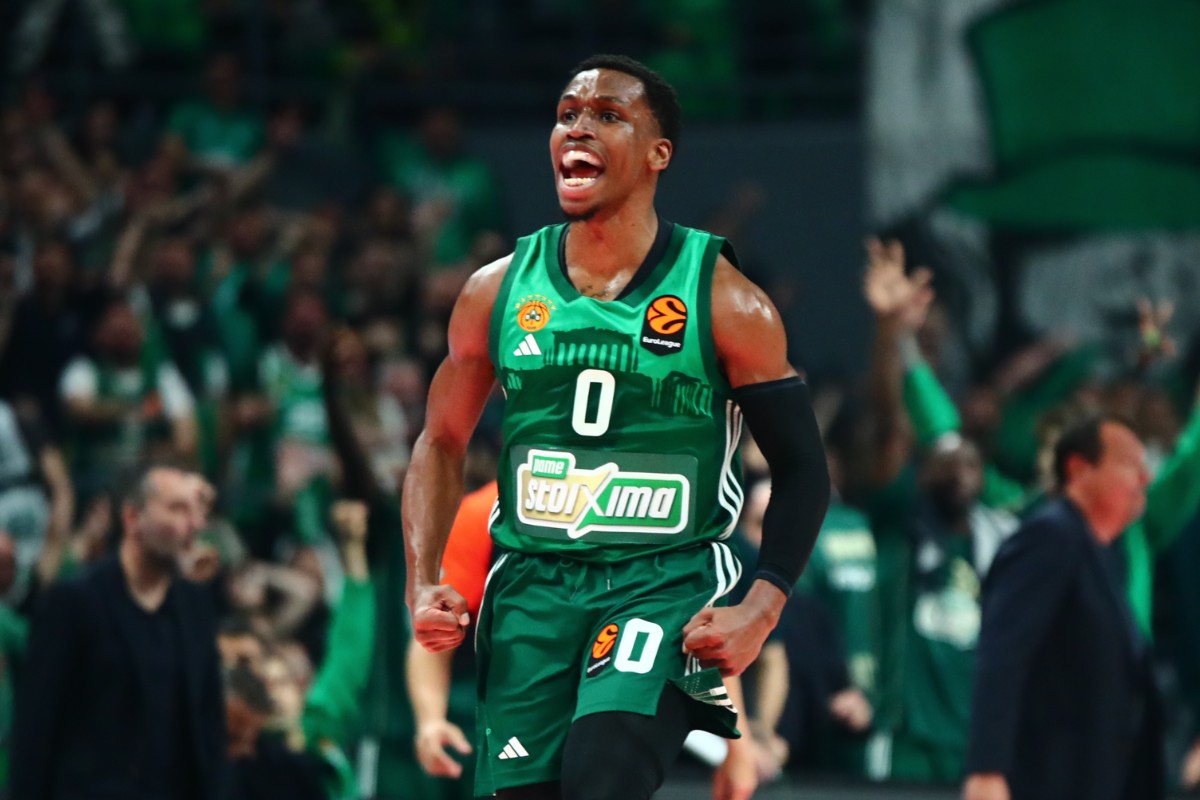 Όλη η απίθανη εμφάνιση του Σορτς σε ένα βίντεο