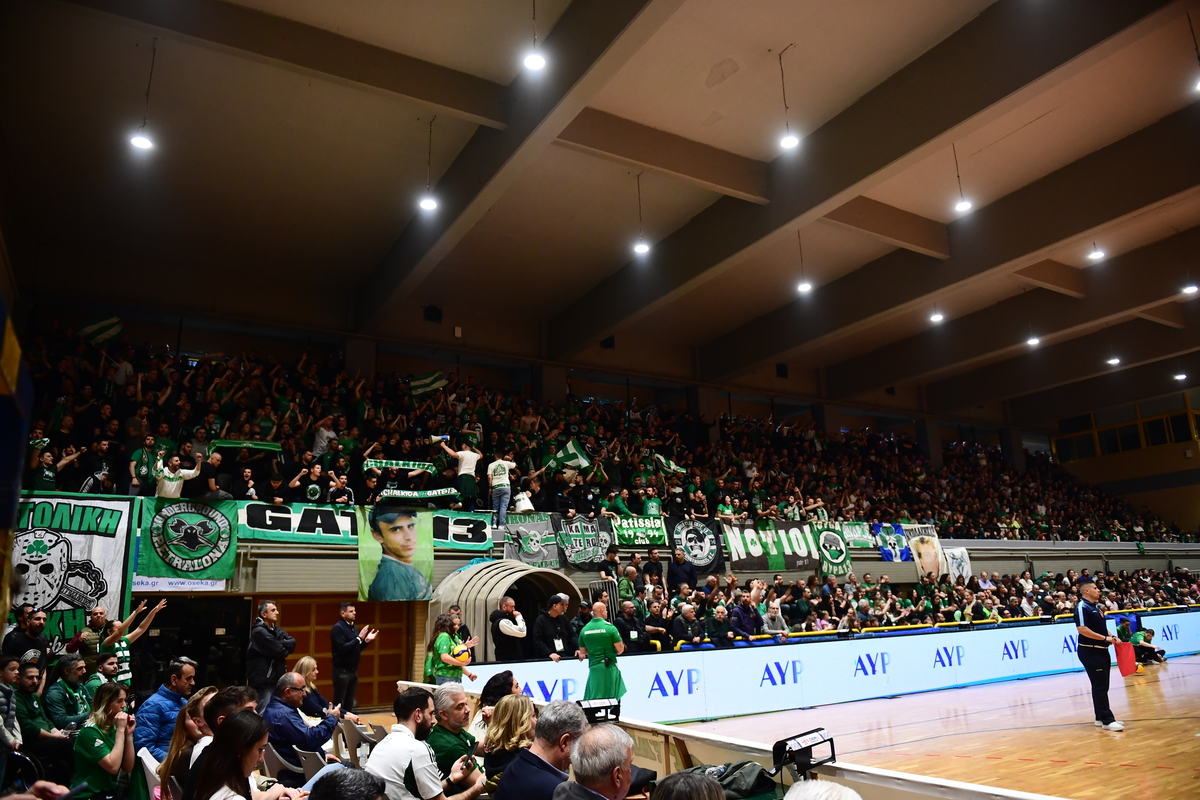 Διακοπή στο Παναθηναϊκός – ΖΑΟΝ λόγω υβριστικών συνθημάτων κατά αστυνομίας και κυβέρνησης