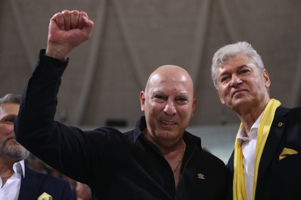 Αποθέωση για τον Νίκο Γκάλη στο Παλέ (vid)