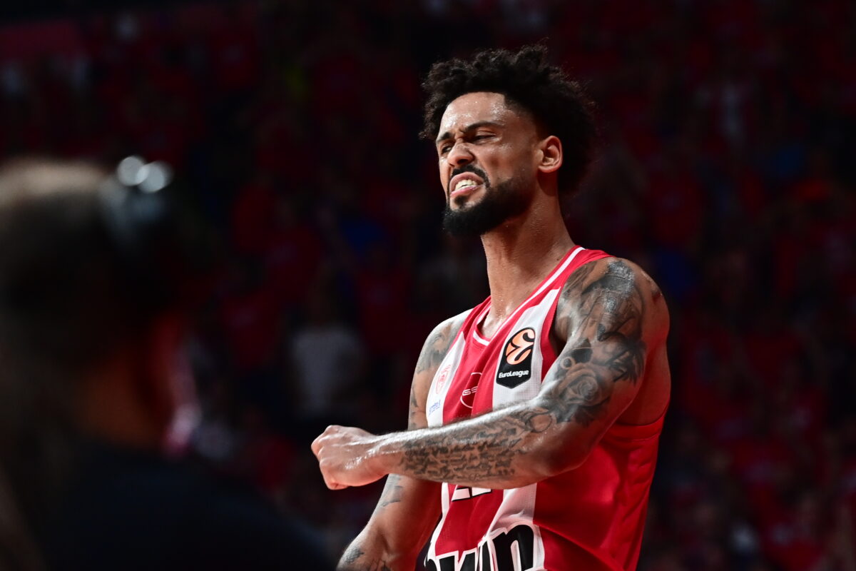 Καλώς ήρθατε στο ΣΕΦ των playoffs και το «ερυθρόλευκο» πάρτι