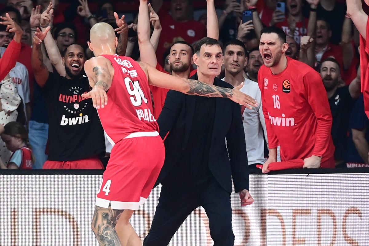 Απίθανη σκηνή με high five Φουρνιέ και Μπαρτζώκα