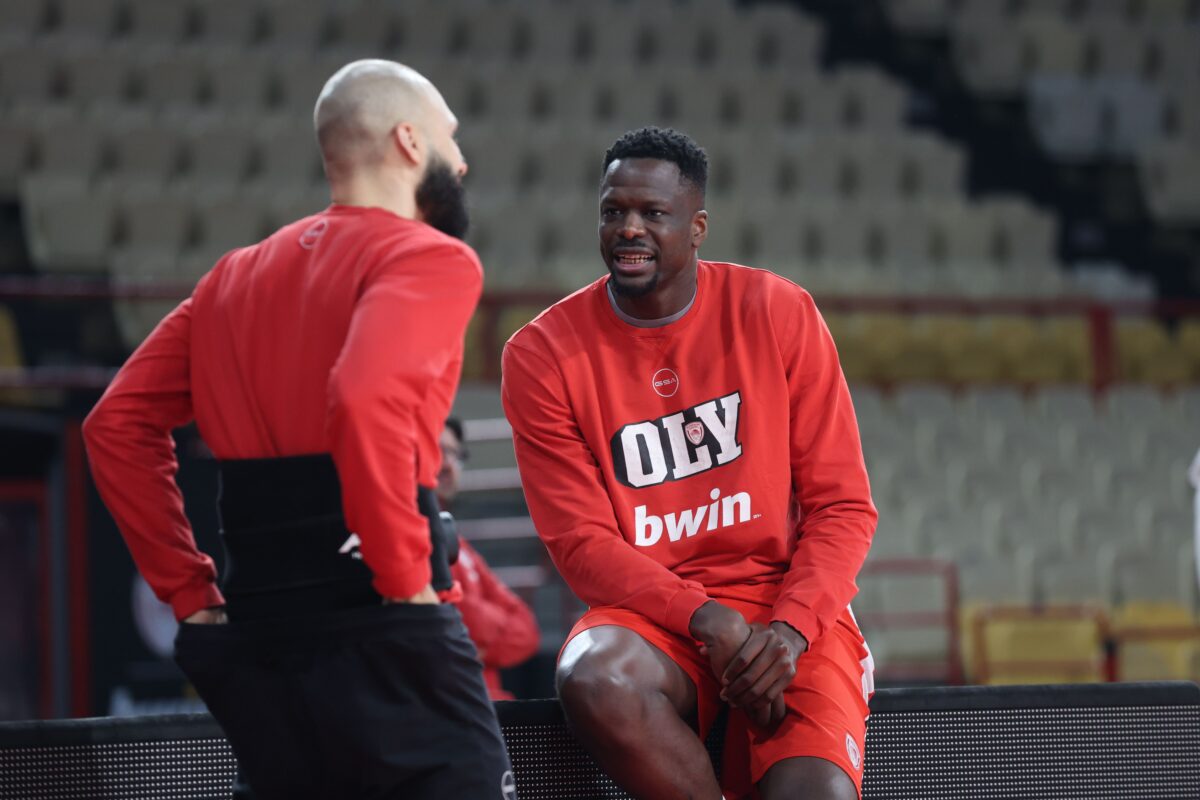 Μουσταφά Φαλ.