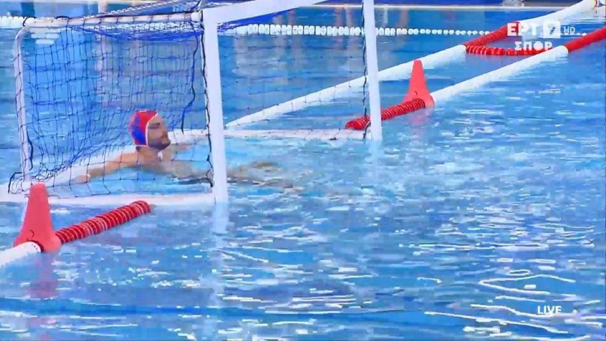 Χαλαρός Τζωρτζάτος – Έπιασε δύο πέναλτι και… άραξε στο τέρμα του!