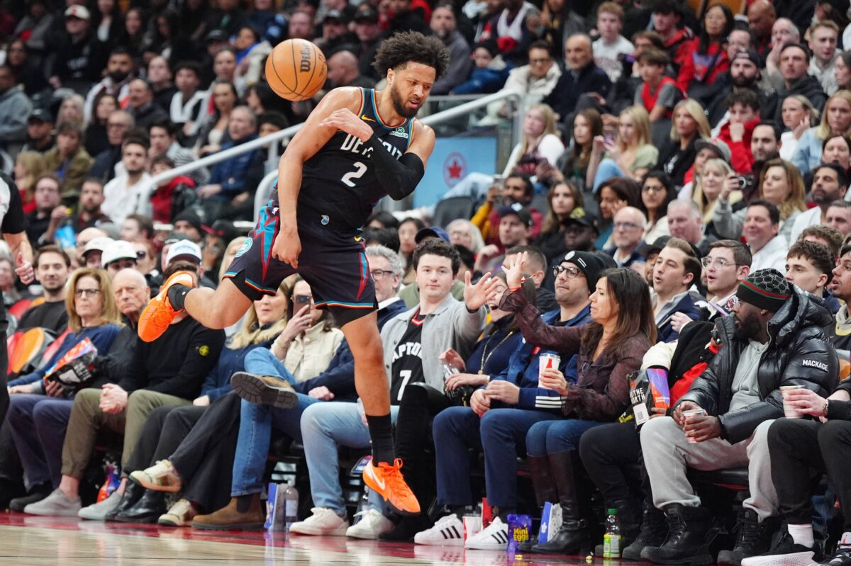 Σαρωτικοί Πίστονς, διέλυσαν τους Σίξερς και έγραψαν ιστορία