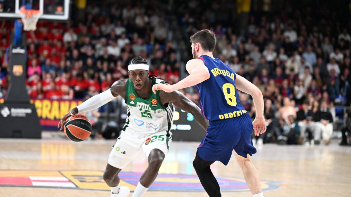 Τρομερός Παναθηναϊκός στο 1ο μέρος στη Βαρκελώνη με 55 πόντους και αμυντική προσήλωση