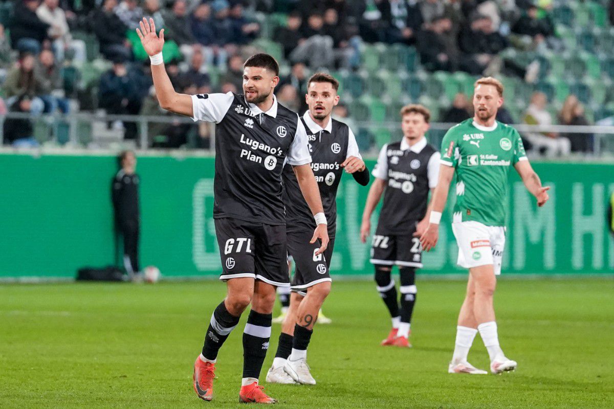 Αντώνης Παπαδόπουλος