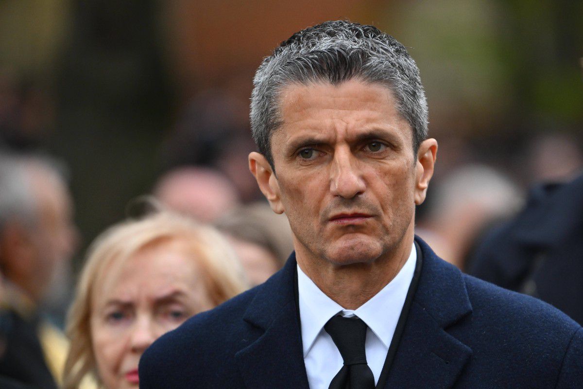 Συγκίνησε ο Ράζβαν Λουτσέσκου στον επικήδειο του πατέρα του Μιρτσέα – Η κίνησή του προς το φέρετρο (pic)