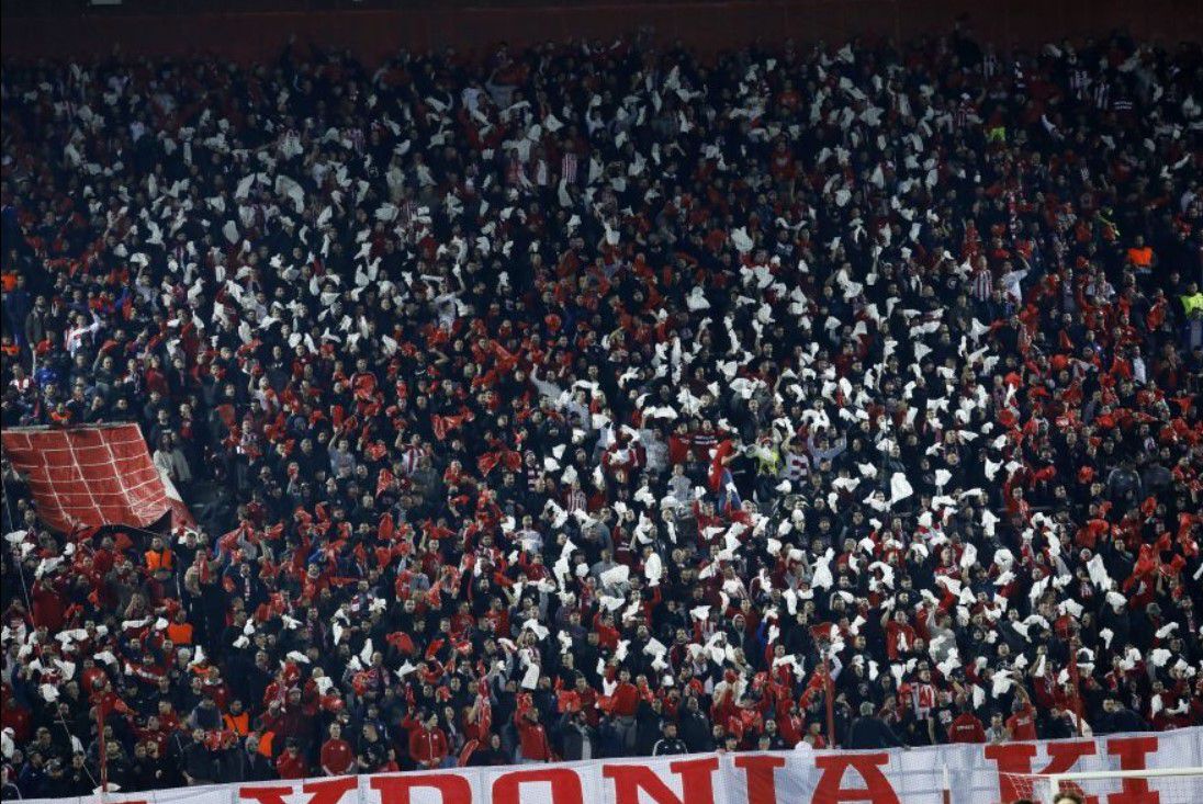 Οι φίλαθλοι στο Ολυμπιακός - Τβέντε