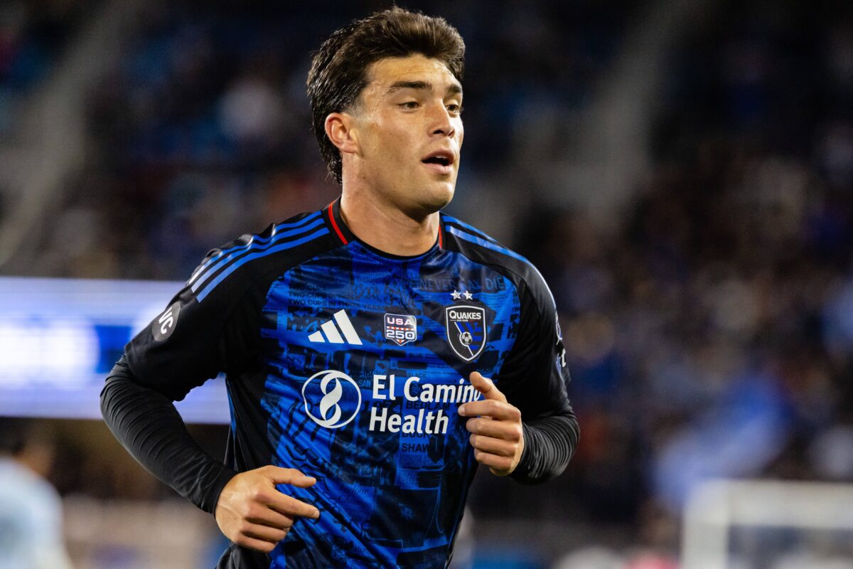 Νίκος Τσακίρης