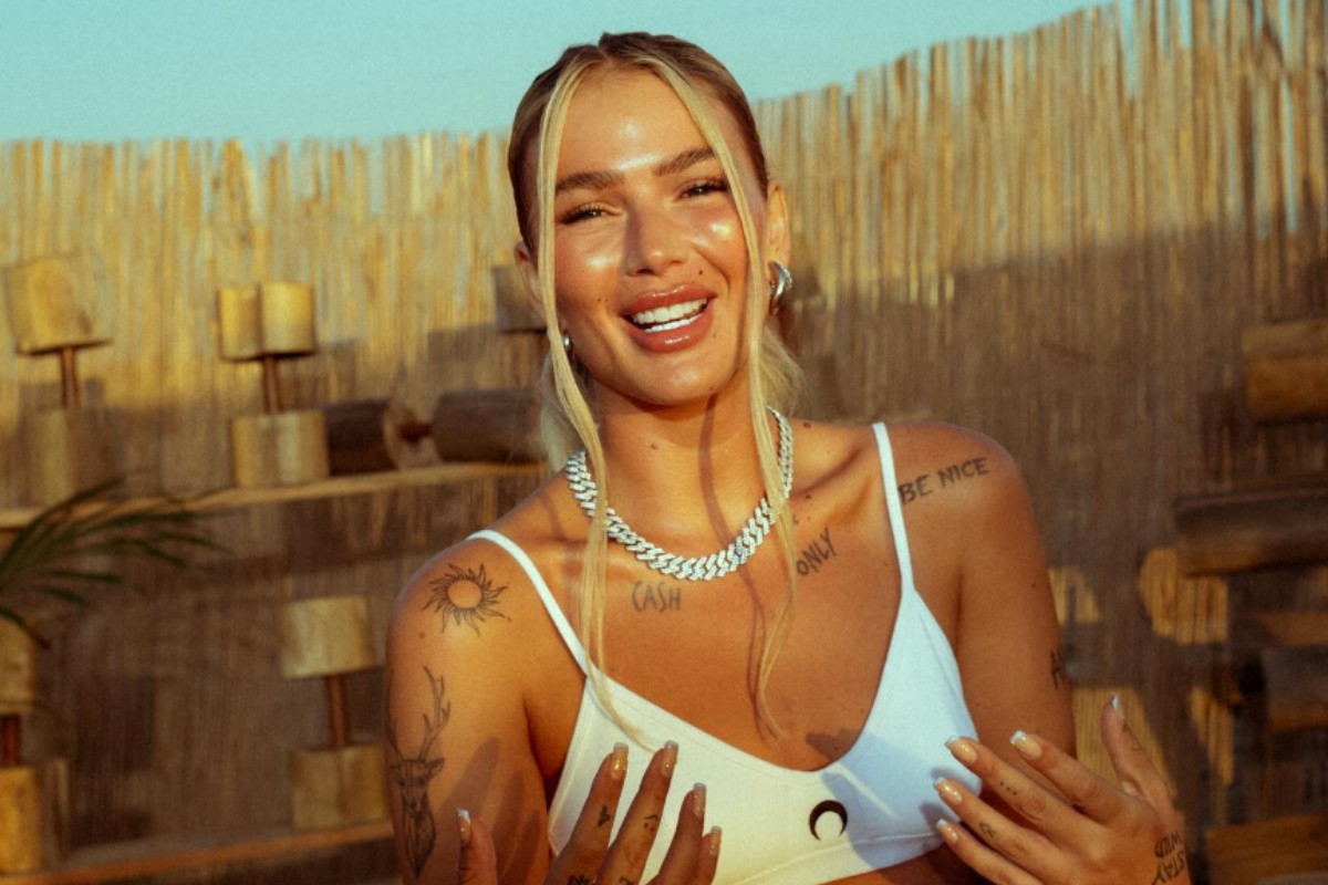 Η «καυτή» σύζυγος σταρ της Bundesliga κάνει αποκαλύψεις για το μέλλον του