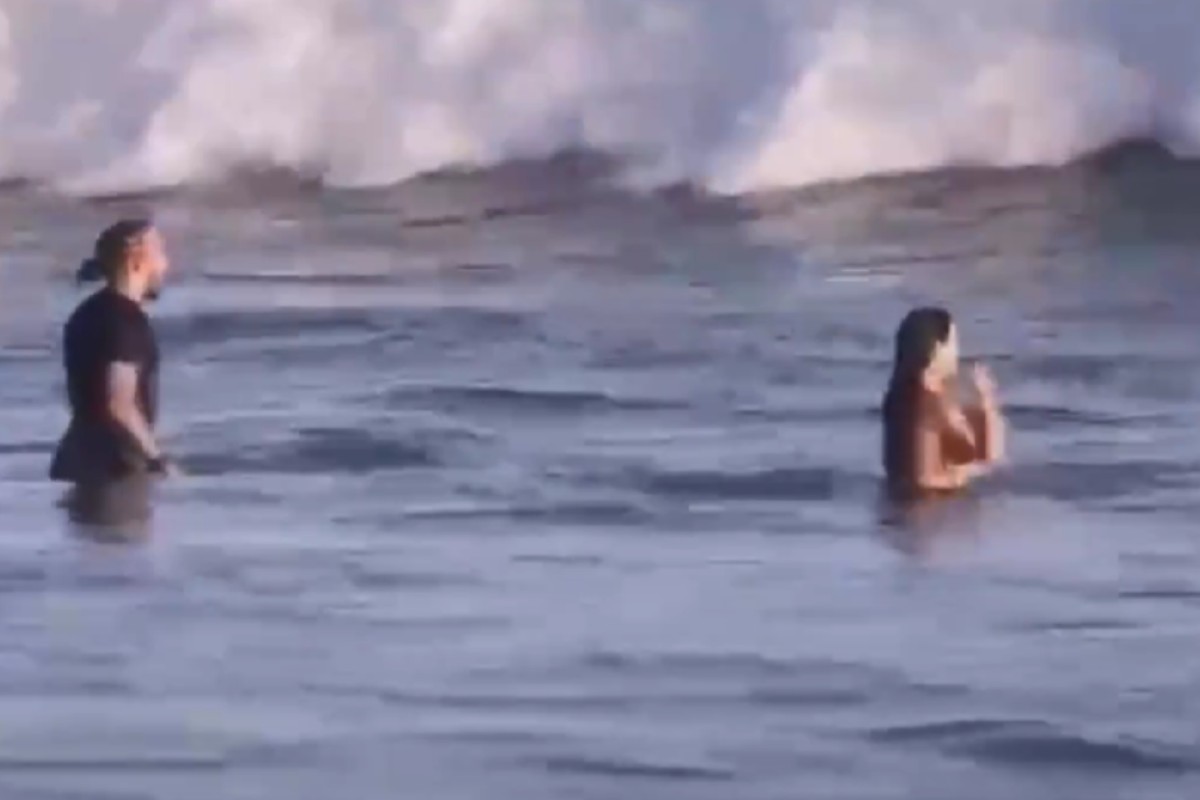 Τρυφερές στιγμές και σερφ στο Μαλιμπού για Χάμιλτον και Κιμ Καρντάσιαν