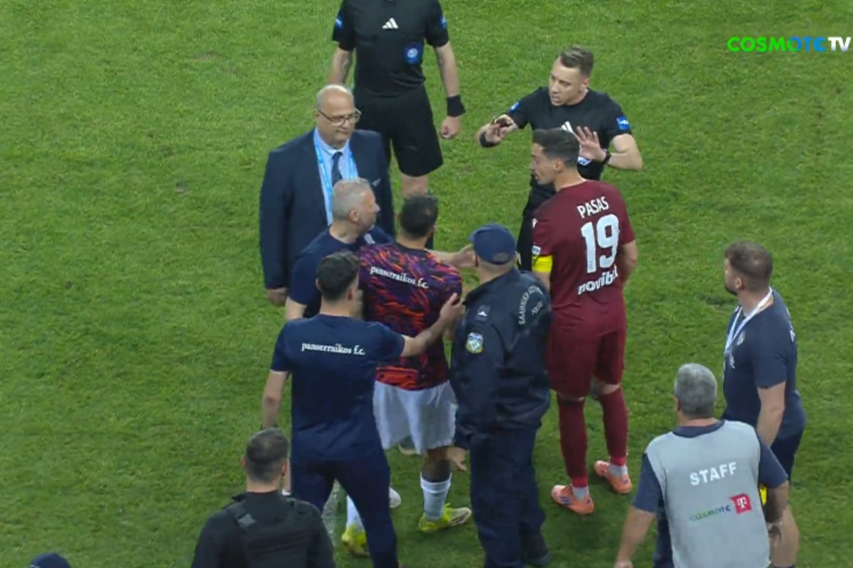 Ένταση στην ανάπαυλα του αγώνα ΑΕΛ Novibet – Πανσερραϊκός (vid)