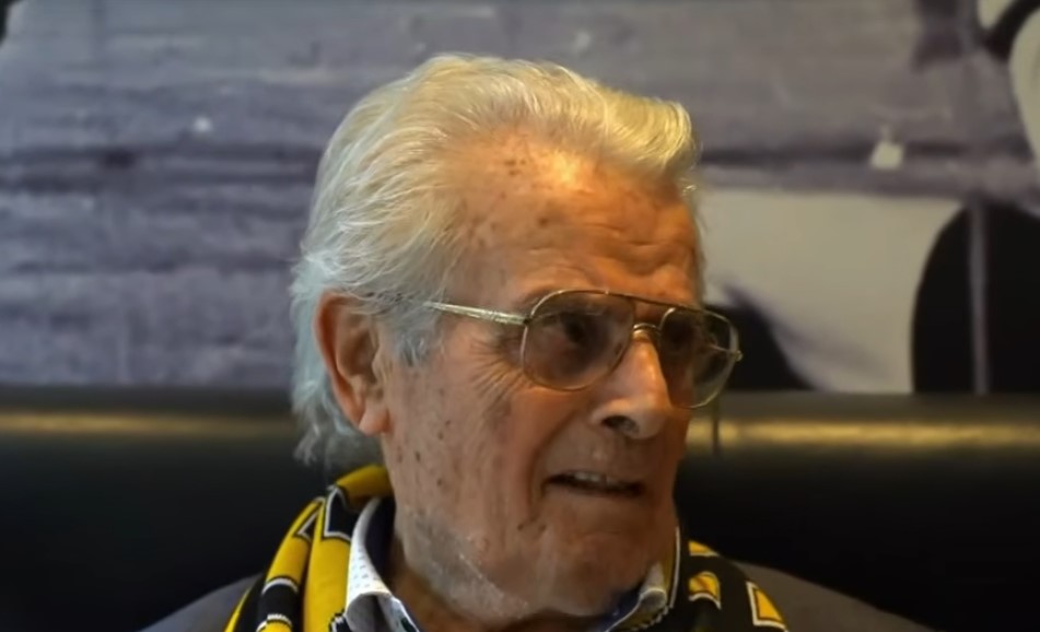 Ένας 91χρονος οπαδός της ΑΕΚ γιόρτασε τα γενέθλιά του στο γήπεδο (vid)