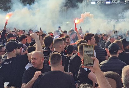 Το πάρτι στην Αριστοτέλους πήρε… φωτιά για τα 100 χρόνια του ΠΑΟΚ (vids)