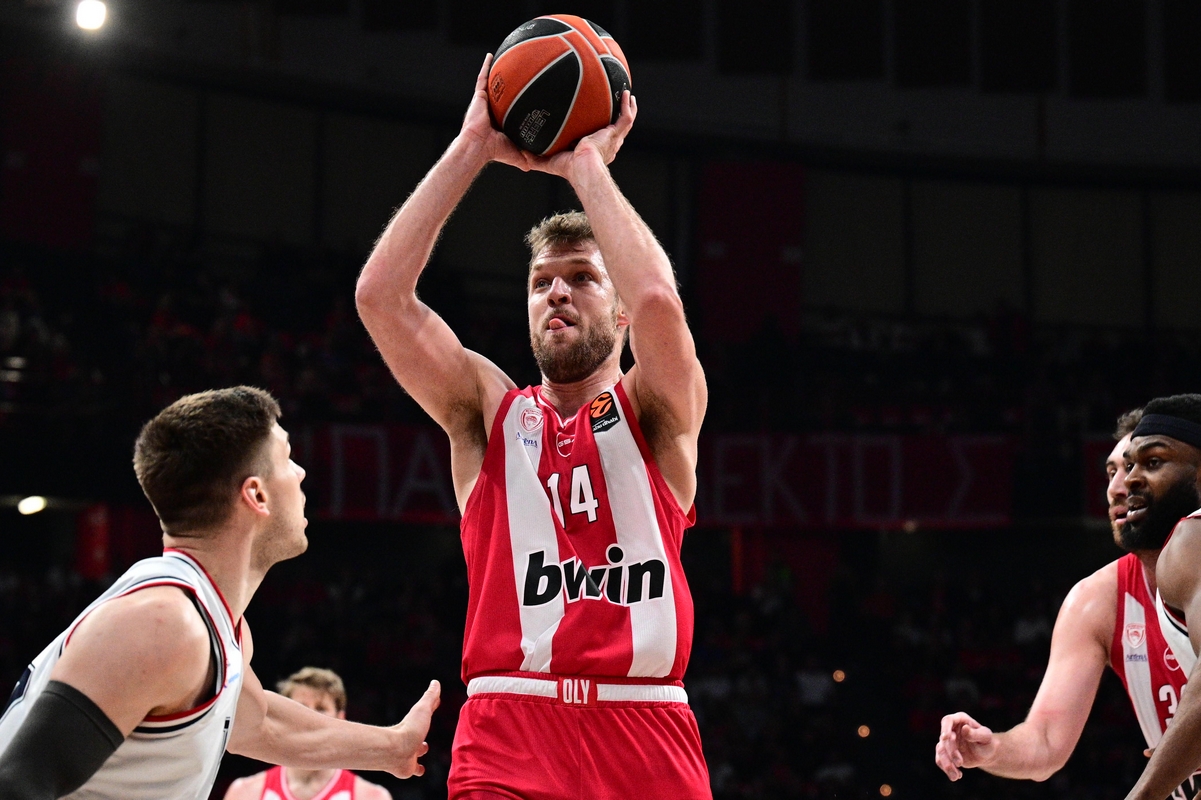 Σάσα Βεζένκοφ