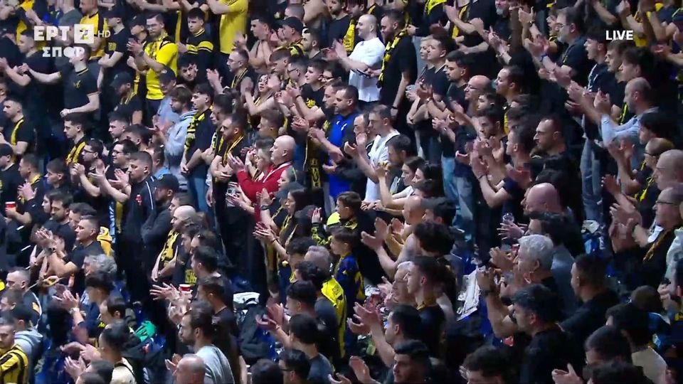 Ο Άρης και η ΑΕΚ τίμησαν την μνήμη της Μαρινέλλας