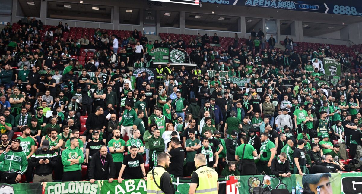 Στο… πόδι η καταπράσινη Arena 8888 κατά την είσοδο του Παναθηναϊκού (vid)