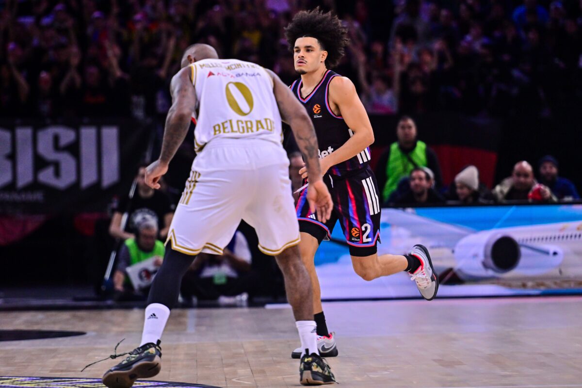 ΕΡΥΘΡΟΣ ΑΣΤΕΡΑΣ – ΠΑΡΙ