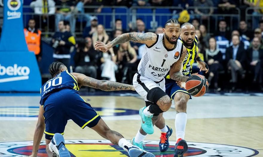 MVP του Μαρτίου στην Ευρωλίγκα ο Κάρλικ Τζόουνς (vid)