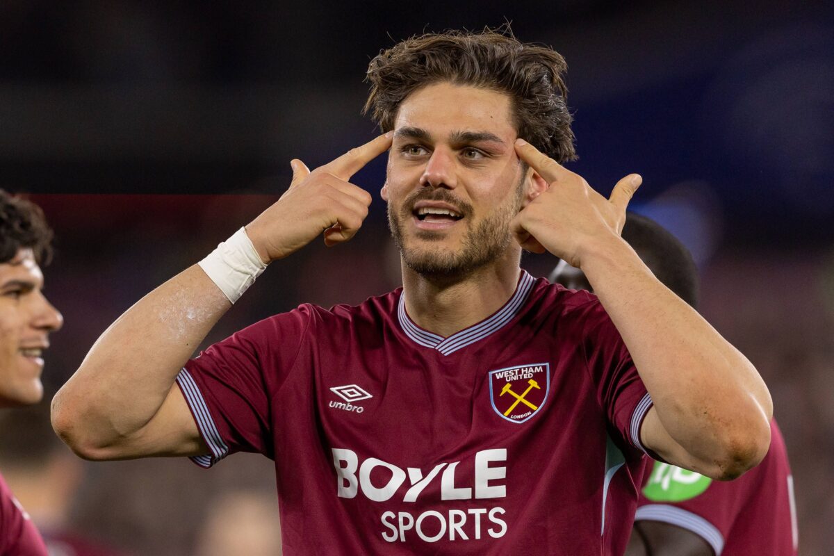 Μαυροπάνος: Εντυπωσιάζει και στρέφει τα βλέμματα πάνω του