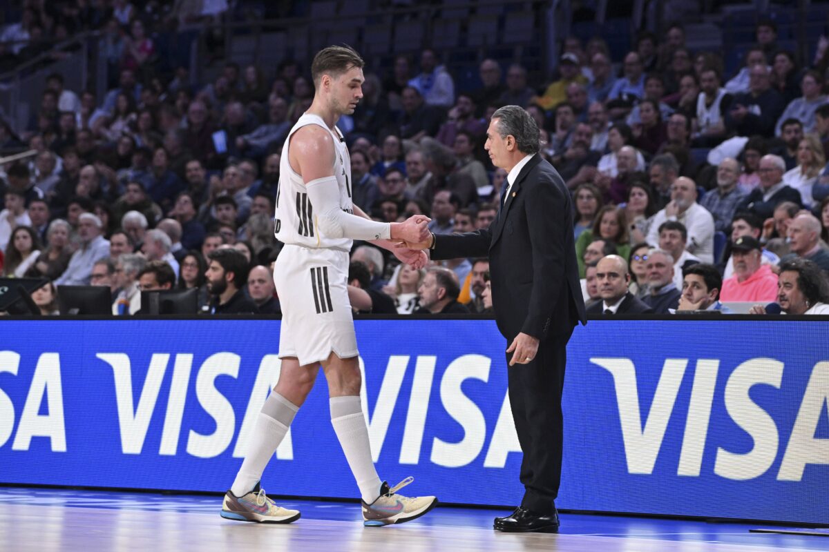 Σκαριόλο: «Θα υπάρξουν παιχνίδια που ίσως χρειαστεί να αφήσουμε» – Τι είπε για το μέλλον του Χεζόνια