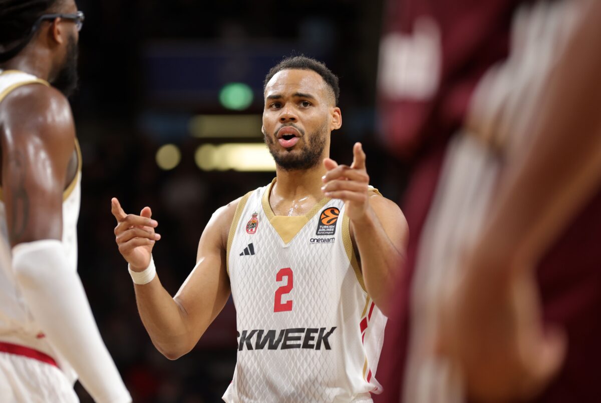 Απίστευτη γκάφα από τον… απρόσεκτο Έλι Οκόμπο (vid)