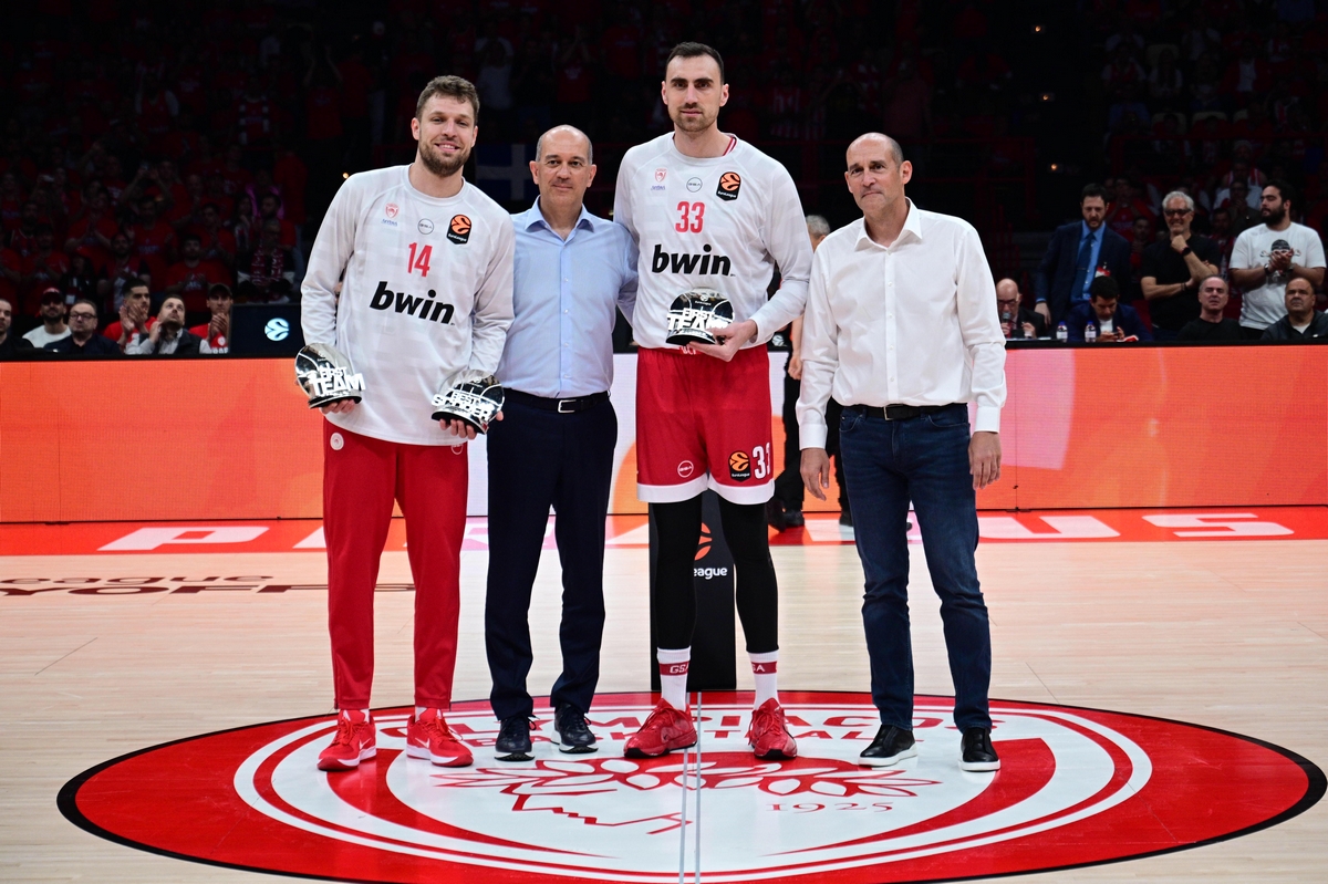 Βεζένκοφ και Μιλουτίνοφ αποθεώθηκαν στο ΣΕΦ για τα βραβεία τους