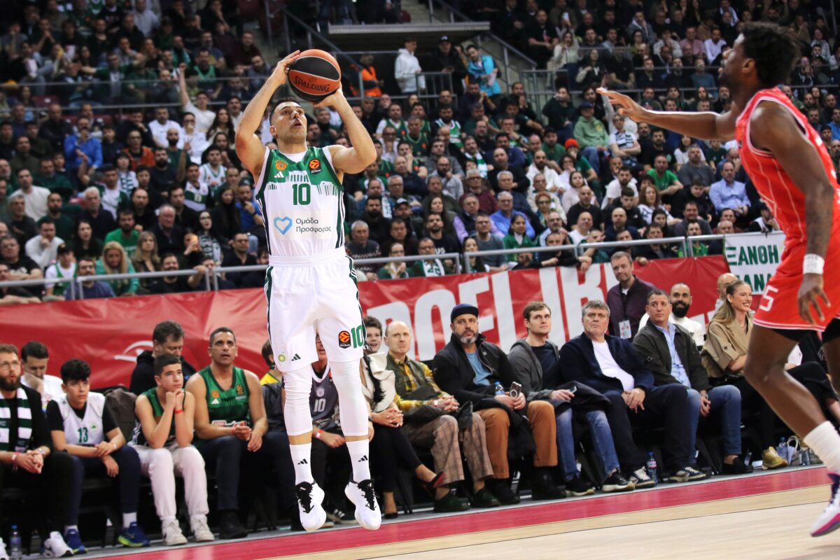 Ηγετικός Σλούκας στο πρώτο ημίχρονο με τη Χάποελ – Η απίθανη στατιστική του