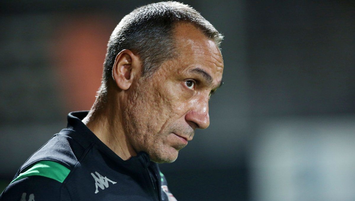 Ο Δώνης αποχαιρέτησε τους παίκτες της Αλ Καλίτζ