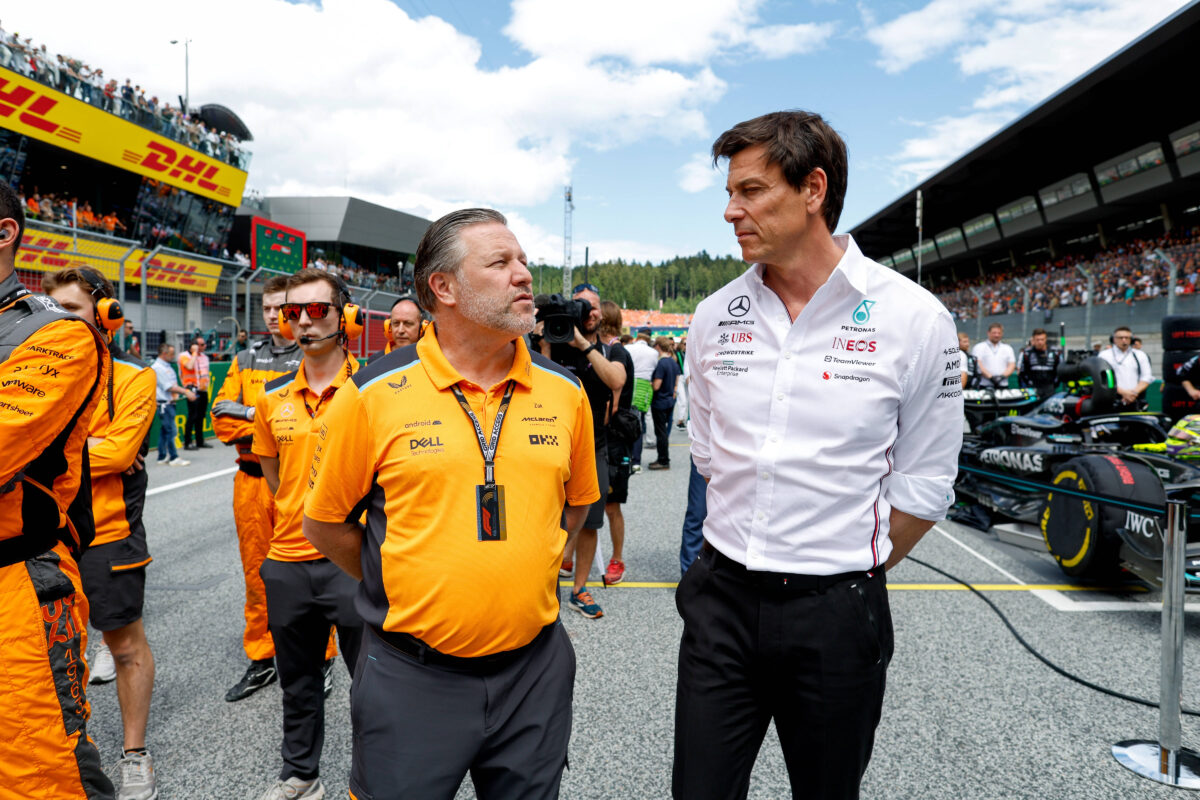 Αντίθετη η McLaren στο ενδεχόμενο εξαγοράς μεριδίου της Alpine από τη Mercedes