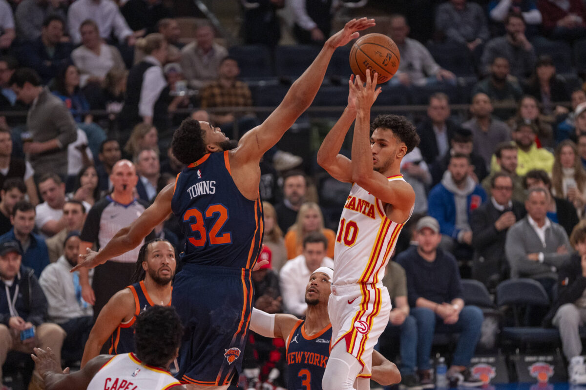 Ισοφάρισαν τους Νικς οι Χοκς με μυθική ανατροπή στο Madison Square Garden