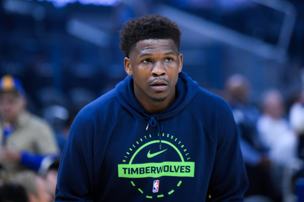 Πλήγμα στους Τίμπεργουλβς με Άντονι Έντουαρντς