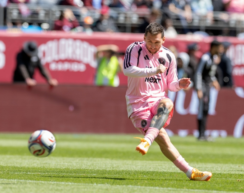 Δύο γκολ ο Μέσι μπροστά σε 75.000 φιλάθλους (vid)