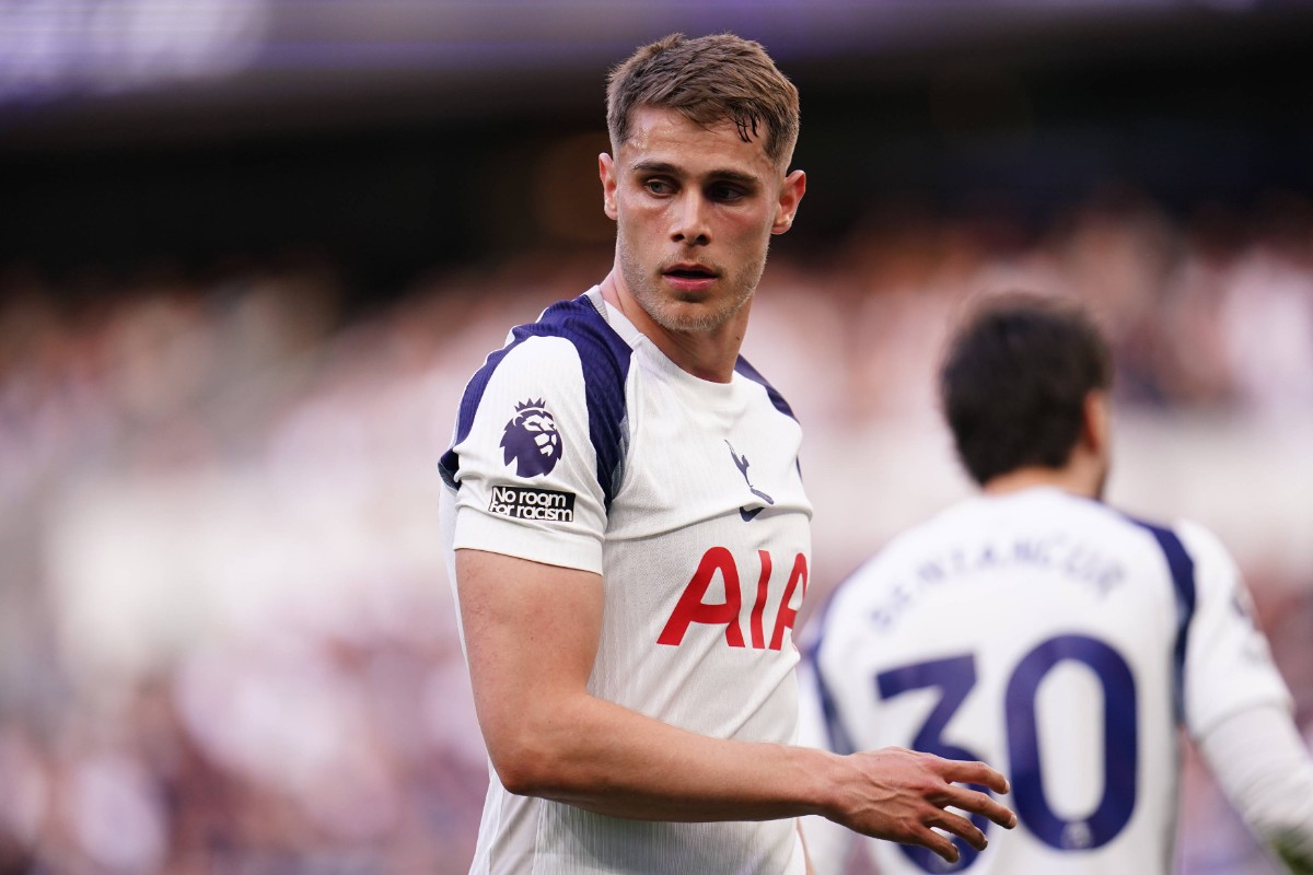 Πάει για διπλό χτύπημα από την Premier League η Μάντσεστερ Γιουνάιτεντ