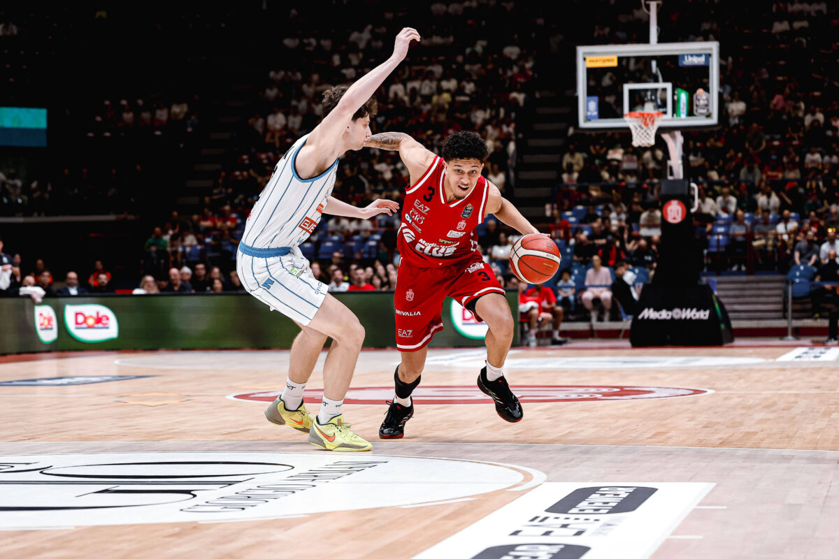 Επιθετικό κρεσέντο από την Αρμάνι Μιλάνο απέναντι στην Νάπολι