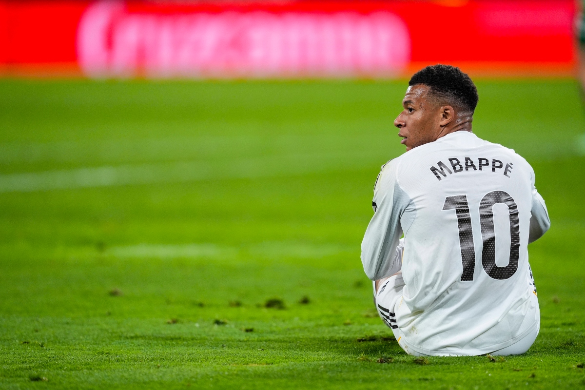 Τέλος η σεζόν για τον Εμπαπέ στη Ρεάλ Μαδρίτης λένε οι Ισπανοί