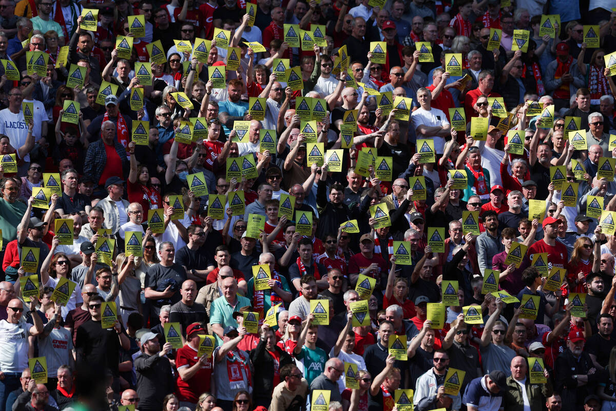 «Κίτρινη κάρτα» των οπαδών της Λίβερπουλ προς τη διοίκηση για τις αυξήσεις εισιτηρίων