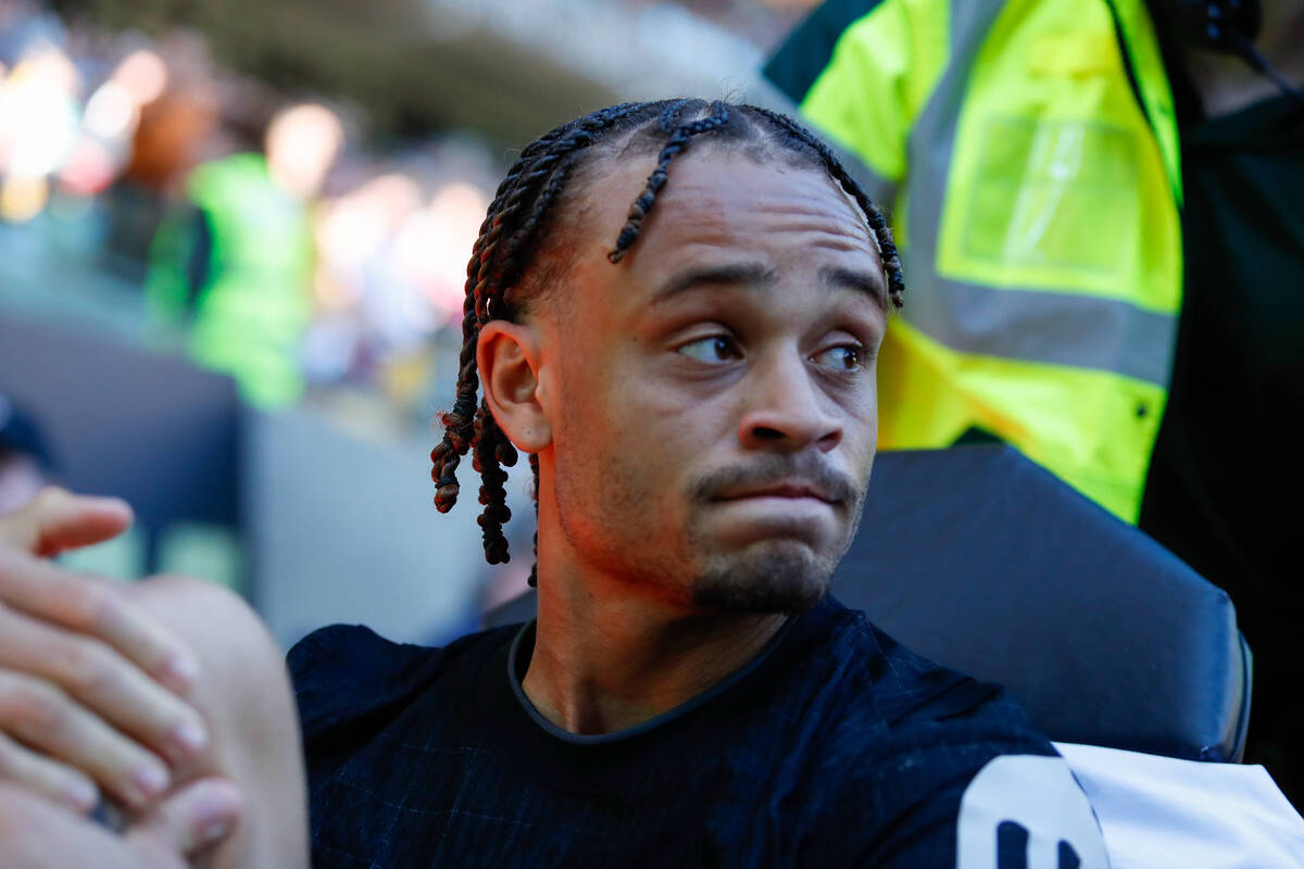 Η πρώτη ανάρτηση του Σίμονς μετά τον τραυματισμό: «Λένε ότι η ζωή μπορεί να είναι σκληρή, είμαι συντετριμμένος»