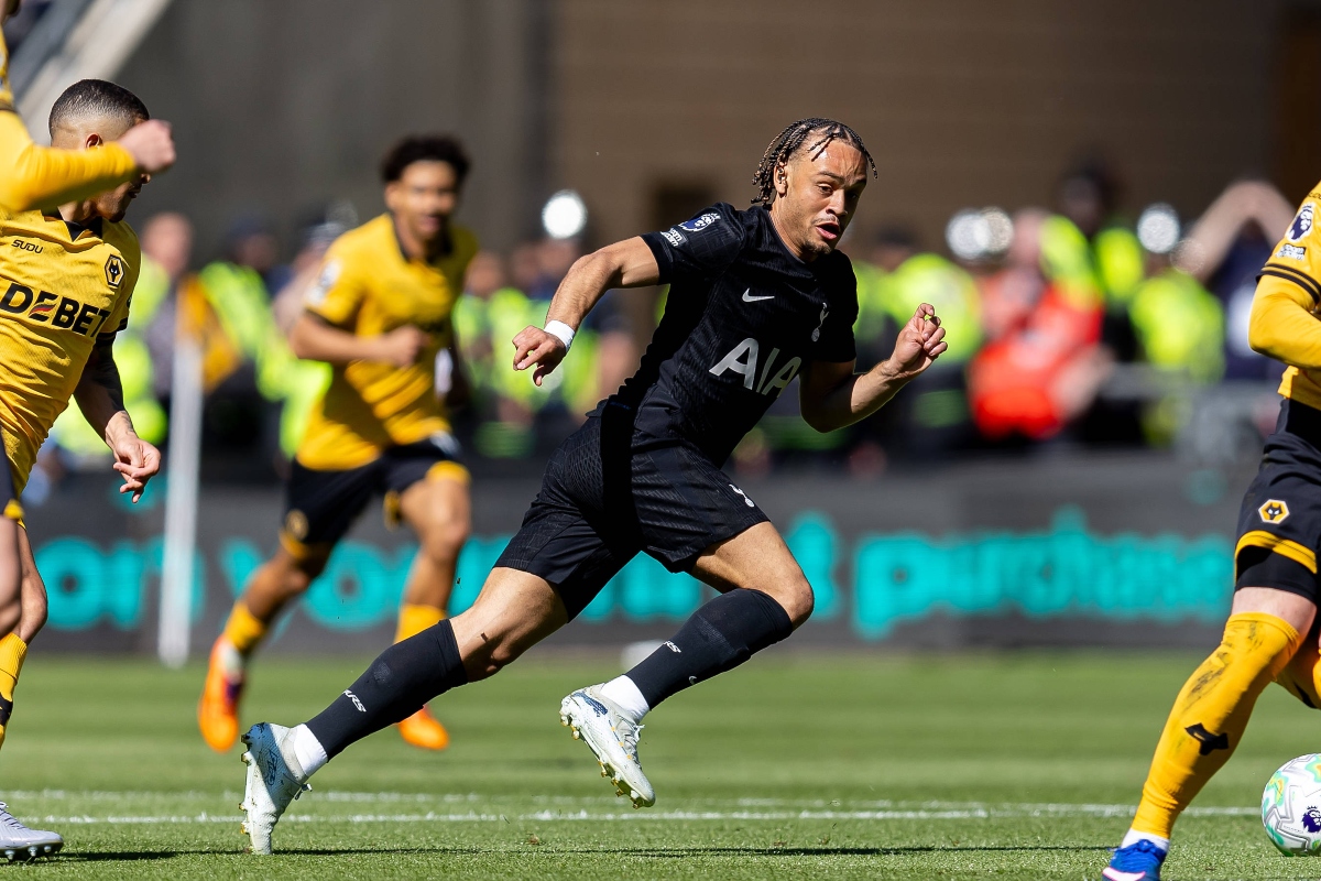 Πλήγμα σε Τότεναμ και Ολλανδία – Ρήξη χιαστού ο Σίμονς