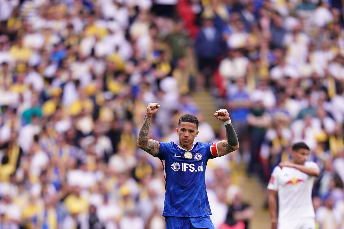 Η Τσέλσι με Φερνάντες νίκησε τη Λιντς και έφυγε για Γουέμπλεϊ κόντρα στη Σίτι