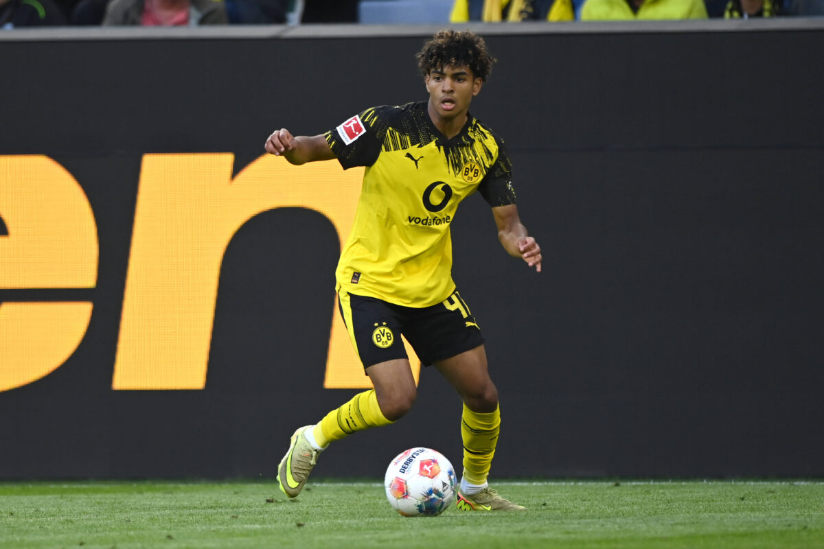 Ιστορική στιγμή για το παιδί-θαύμα της Ντόρτμουντ – Έγινε ο νεότερος Αμερικανός που κάνει ντεμπούτο στην Bundesliga με τη φανέλα των Βεστφαλών