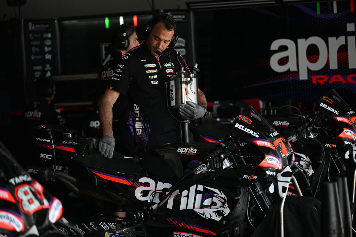 Η Aprilia παρουσίασε νέα αεροδυναμικά πτερύγια στο τεστ της Χερέθ (pic & vid)